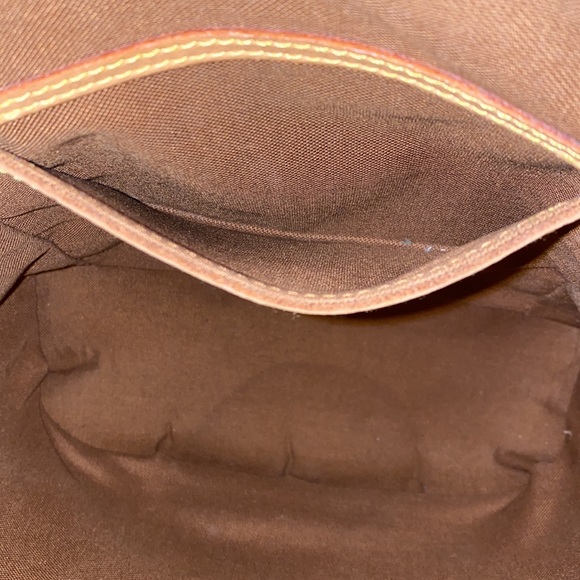 Louis Vuitton Monogram Montsouris MM Backpack - Picture 10 of 15